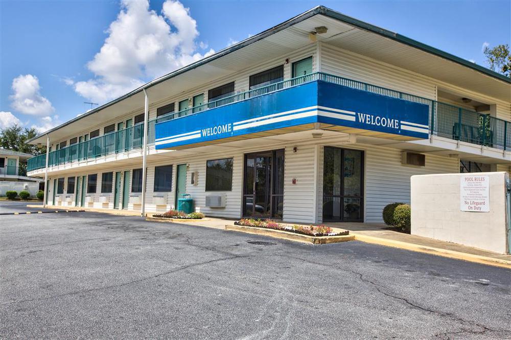 Luxury Inn Albany Exterior photo