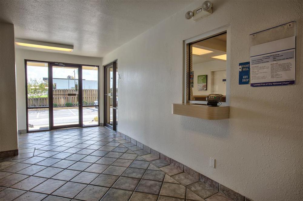 Luxury Inn Albany Interior photo